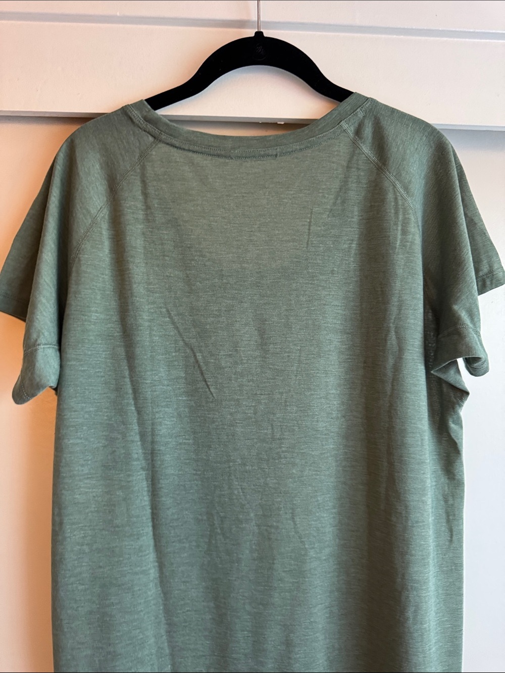 Patagonia Capilene Cool Trail Relaxed Scoop Neck Tee in Sage Green XL - Picture 11 of 12